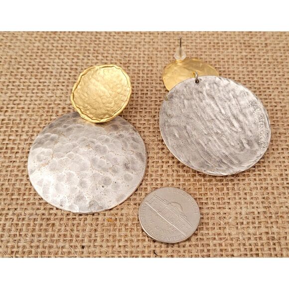 Silverstone Hammered Disc Earrings with top Goldtone Concave Circle Lightweight - Picture 3 of 4